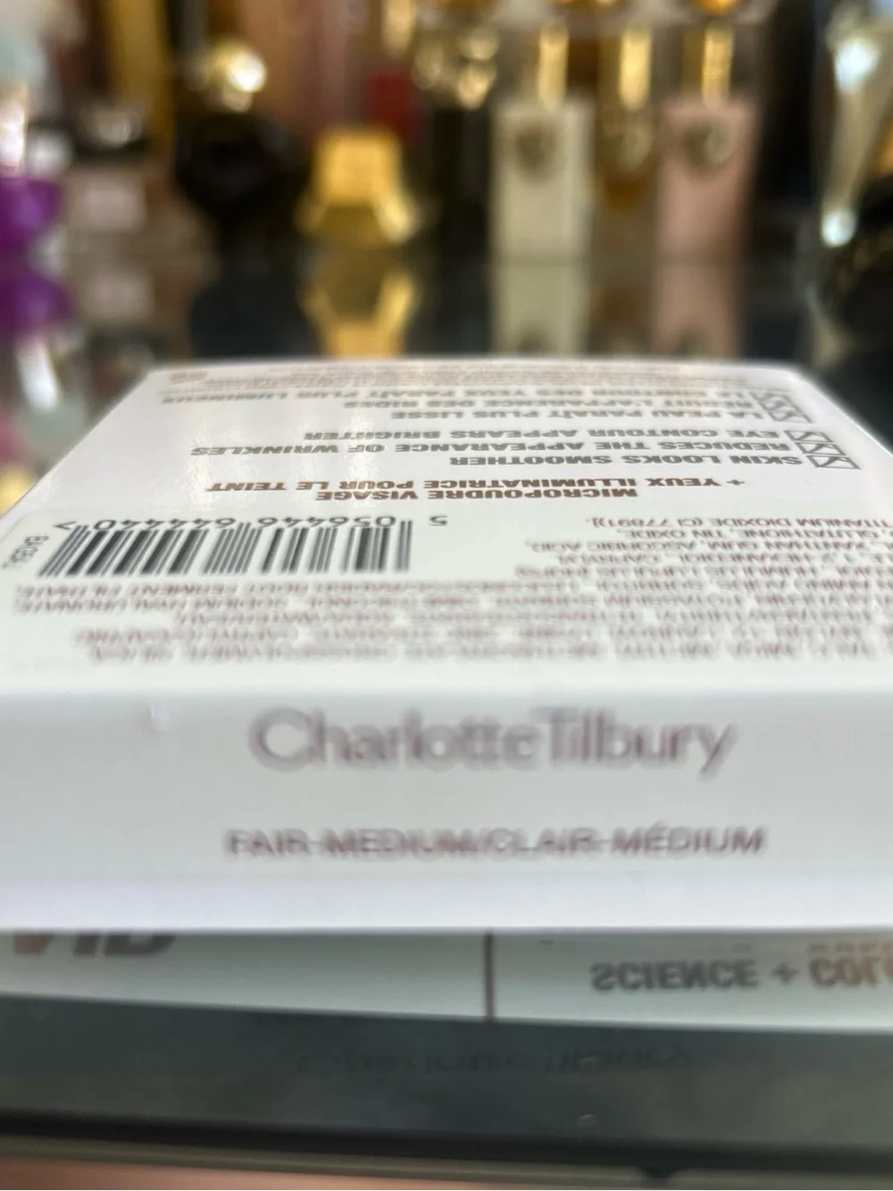 Charlotte Tilbury Airbrush Brightening Flawless Finish - fair- medium